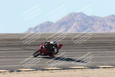 media/Jan-15-2026-Racers Edge (Thu) [[dfebeb70ab]]/3-B Group/Session 2 (Bowl Exit)/